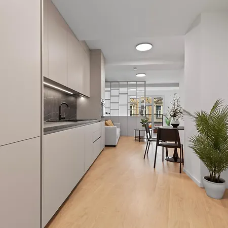 Lam Schon - Ac * 브라티슬라바